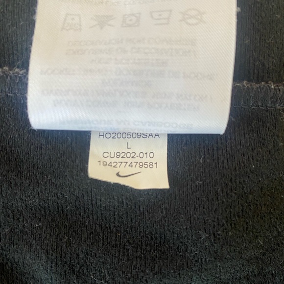 BOYS/KIDS (unisex) NIKE ZIP-UP WITH HOOD - SIZE L - Picture 7 of 8